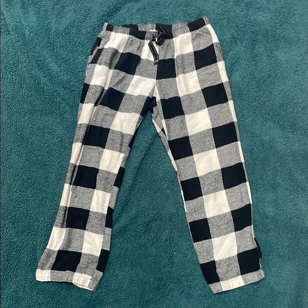 Old Navy Black and White Checkered Flannel Pajama Pants